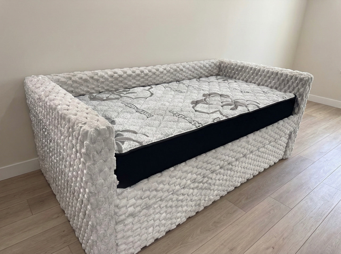 Dreamwell Graphene 11" Medium - Mattress(MIB)