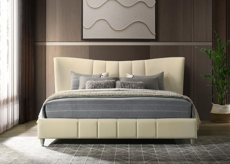Evelyn - Upholstered Panel Platform Bed